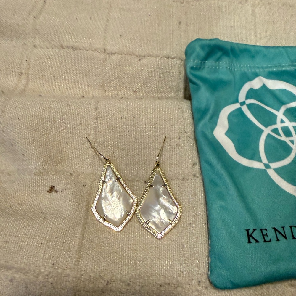 Kendra Scott Silver and Pearl Drop Earrings